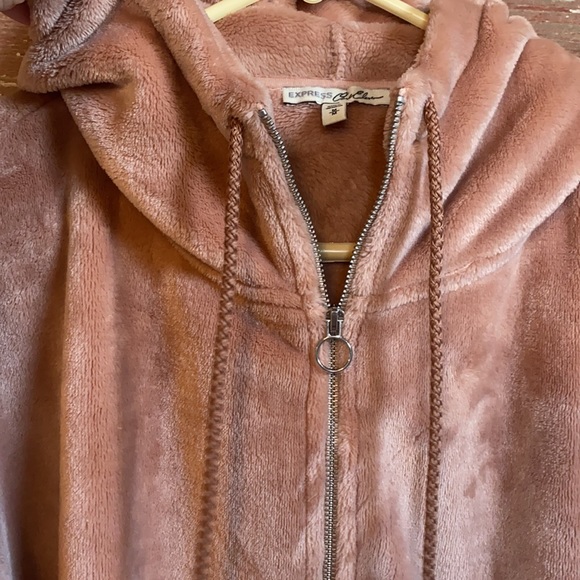 Express oversized plush hoodie! Size Medium! - Picture 5 of 8